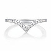 Anel em prata .925 e moissanite.