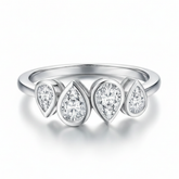 Anel em prata .925 e 5x3mm moissanite Pérola