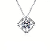 Colar com pingente em. prata .925 e 1 CT moissanite