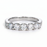 Aliança em prata .925 e 4 mm moissanites