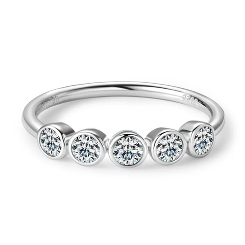 Anel em prata .925 e 3mm moissanite