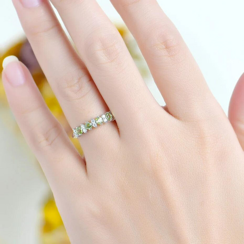 Anel em prata .925 moissanite e peridoto ou ametista