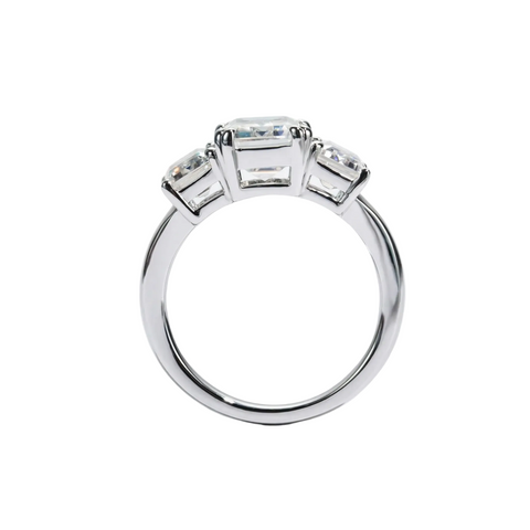 Anel 3 pedras em prata .925 e 5 ct esmeralda moissanite