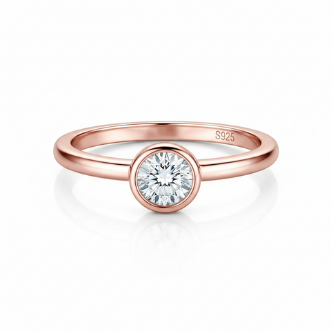 Anel em prata .925 e 0.5ct moissanite