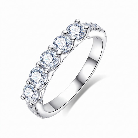 Aliança em prata .925 e 4 mm moissanites