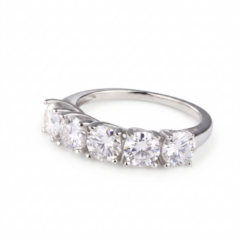 Anel Moissanite em prata .925 com 2.5 CT moissanite.