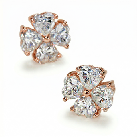 Brincos em prata .925 e 4 CT moissanite em formato coração
