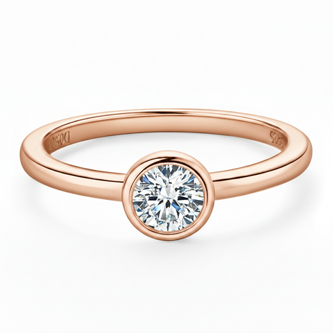 Anel em prata .925 e 0.5ct moissanite