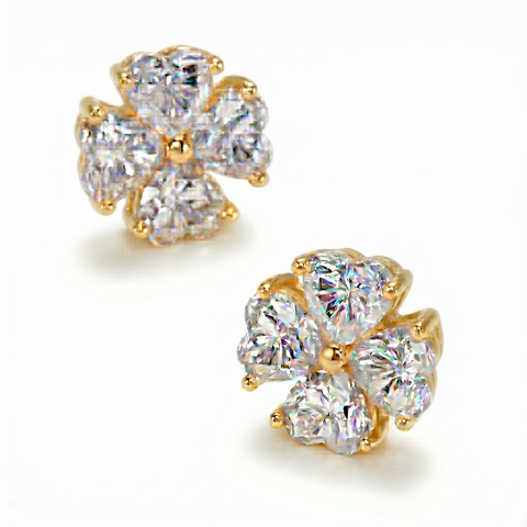 Brincos em prata .925 e 4 CT moissanite em formato coração