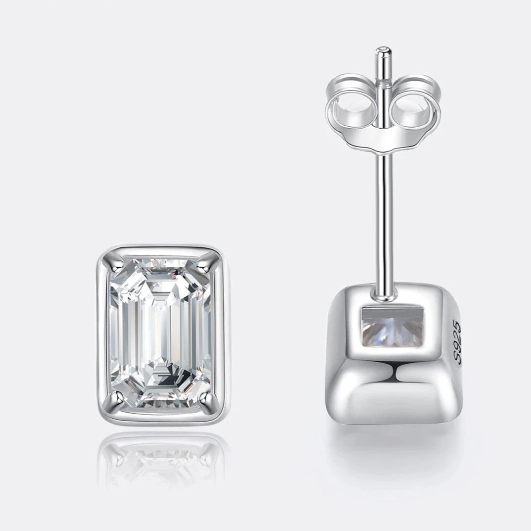 Brinco em prata .925 e 1.2CT moissanite