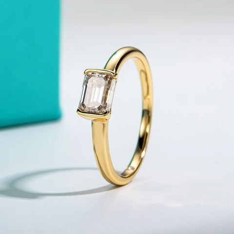 Anel Moissanite .925 com Esmeralda 1 ct, Noivado e Casamento.
