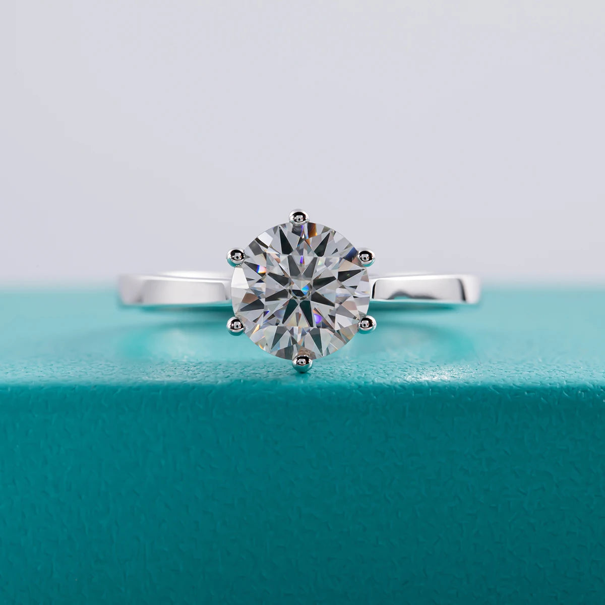 Solitário em prata .925 e 2.0 ct moissanite.