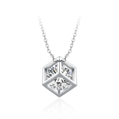 Colar com pingente em prata .925 e 1 CT moissanite