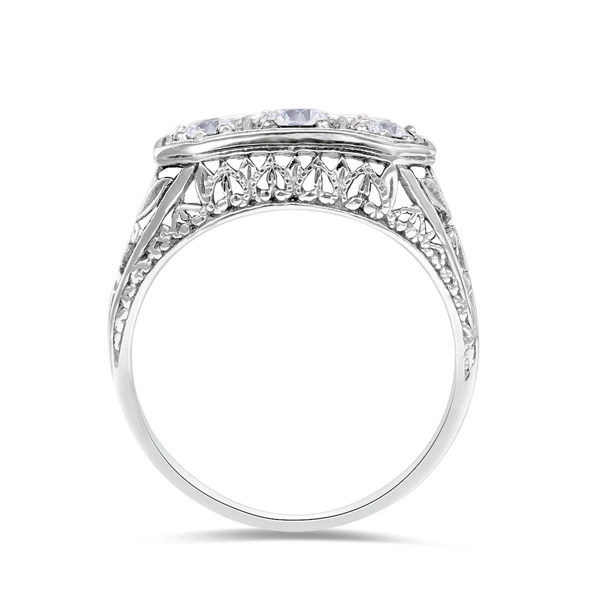 Anel em prata . 925 e moissanite