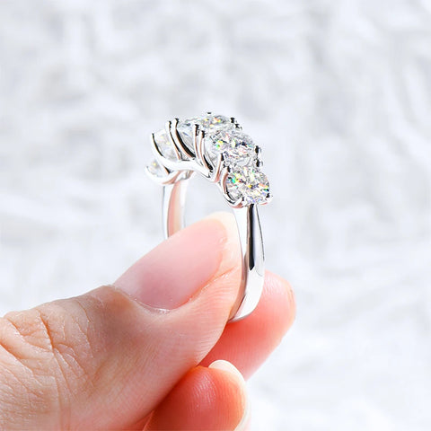 Meia aliança em prata .925 e 3.6 CT moissanite
