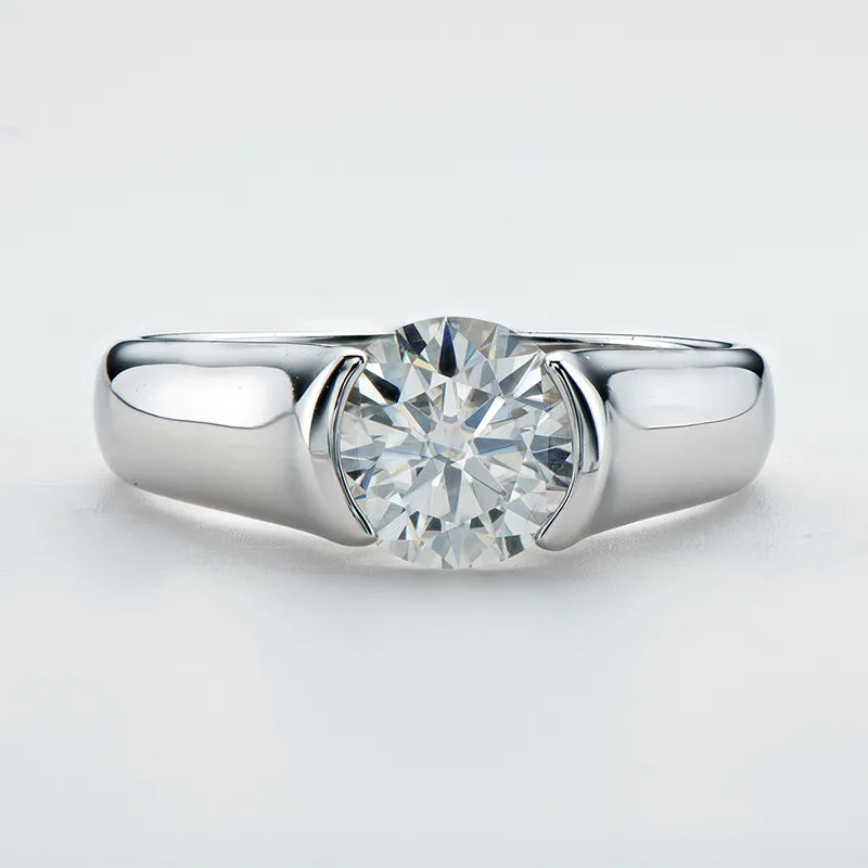 Anel em prata .925 e 2.0 CT moissanite