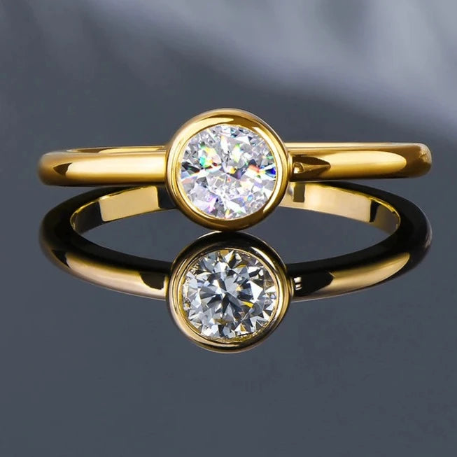 Anel em prata .925 e 0.5ct moissanite