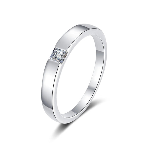 Anel em prata .925 e 0.3 CT moissanite