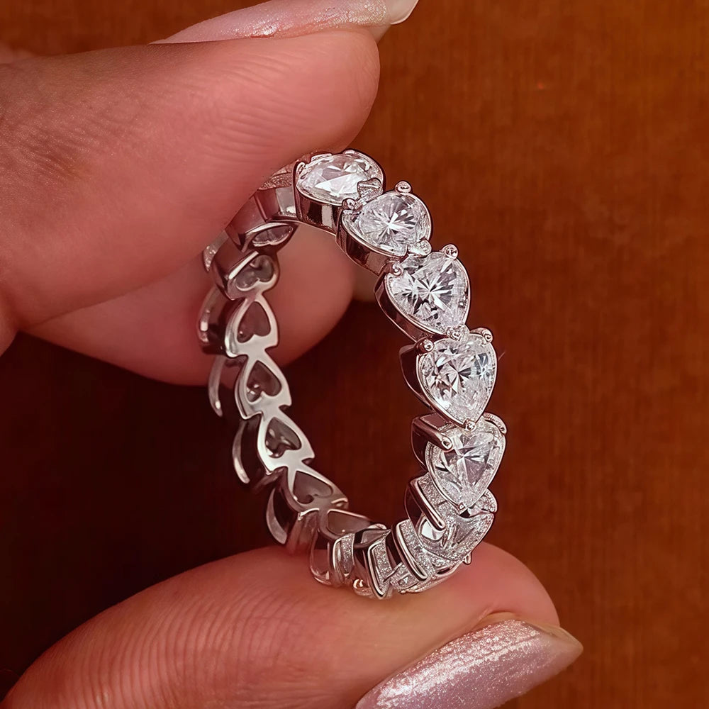 Anel em  Coração em prata .925  e 3 ,4, 5 mm moissanite.