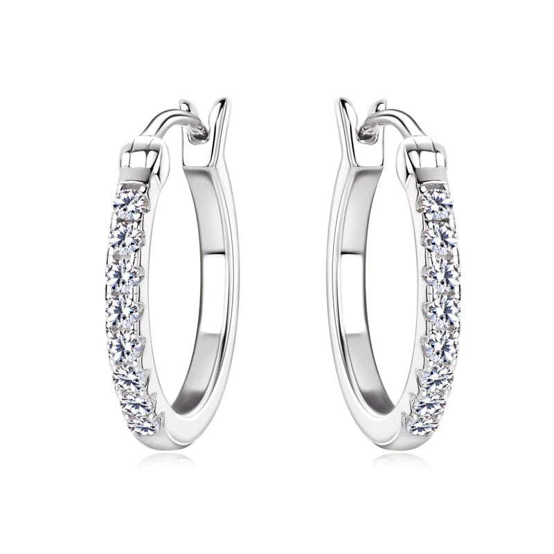 Brinco de argola em prata .925 e moissanite