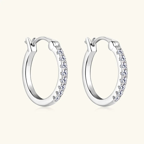 Brinco de argola em prata .925 e moissanite