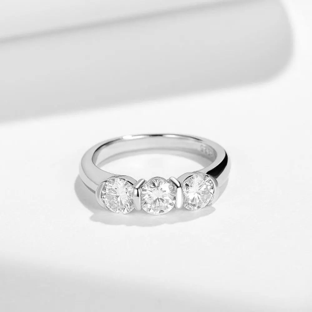 Anel Moissanite em prata .925 e moissanite 5mm