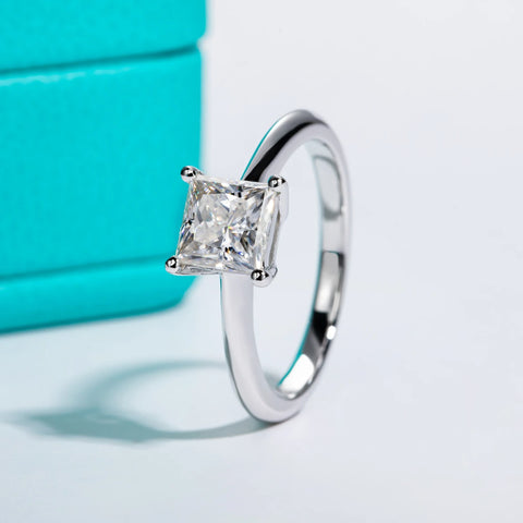 Solitário em prata .925 e 1.2 CT moissanite
