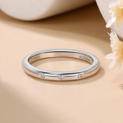 Anel em prata .925 e moissanite