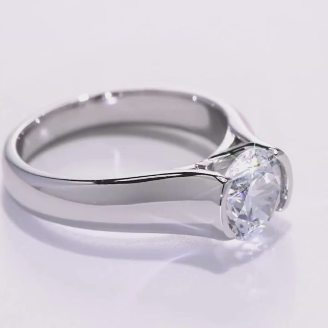 Anel em prata .925 e 2.0 CT moissanite