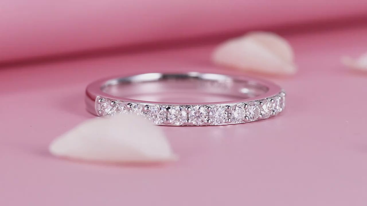 Meia aliança em prata .925 e 2mm moissanite