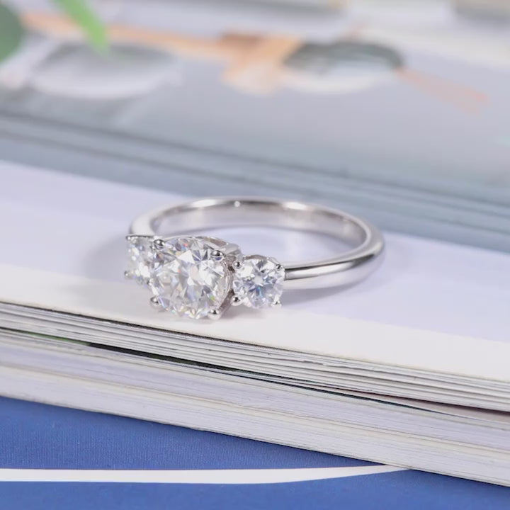 Anel em prata .925 e 1.6ct moissanite