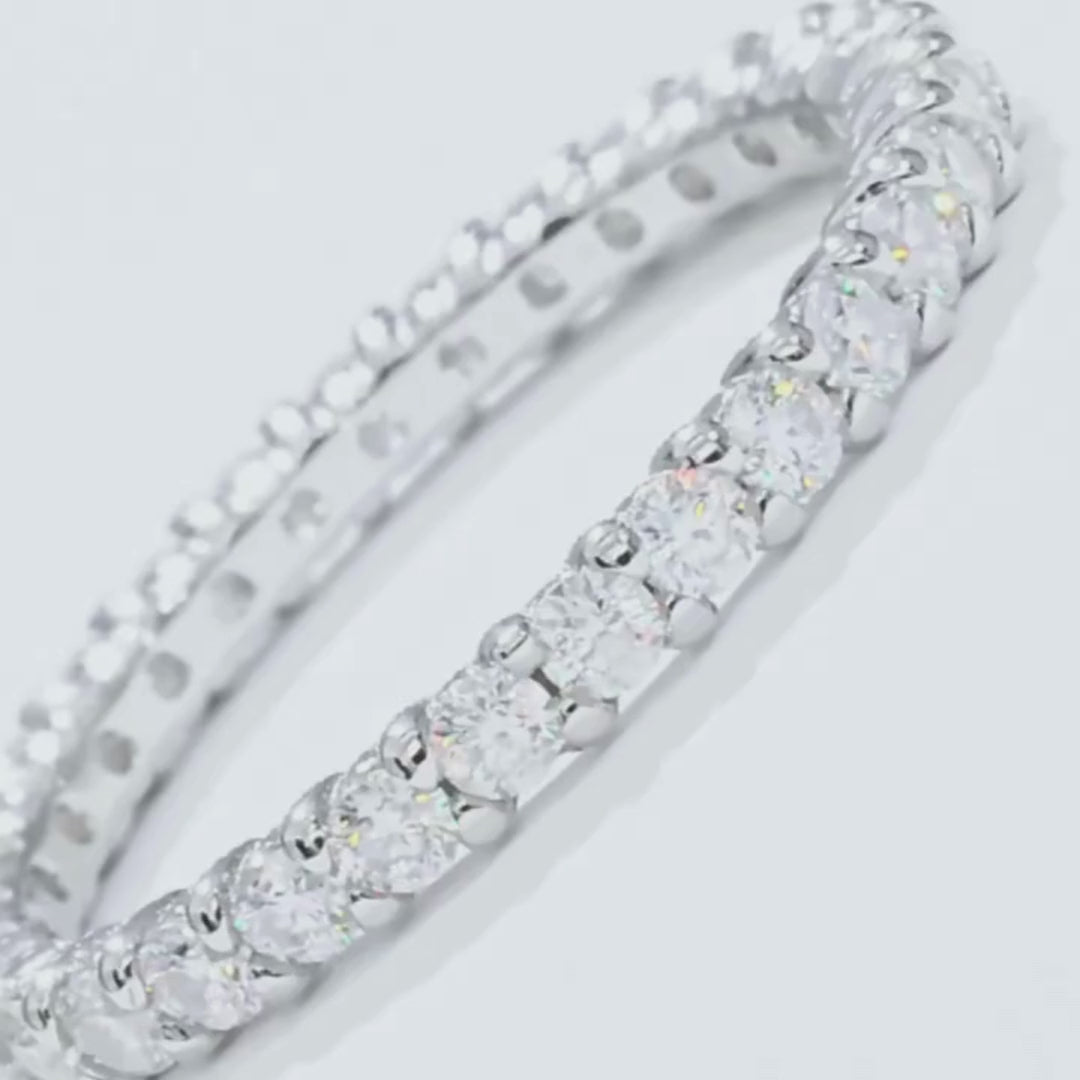 Aliança em prata .925 e 2mm Moissanite