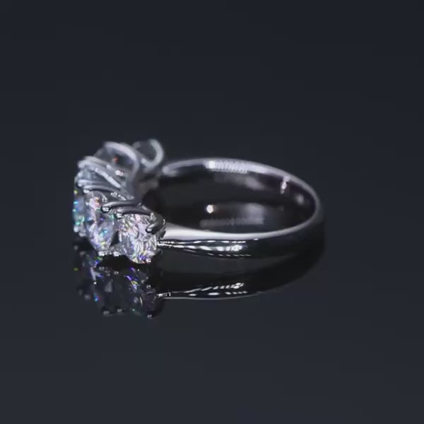 Meia aliança em prata .925 e 3.6 CT moissanite