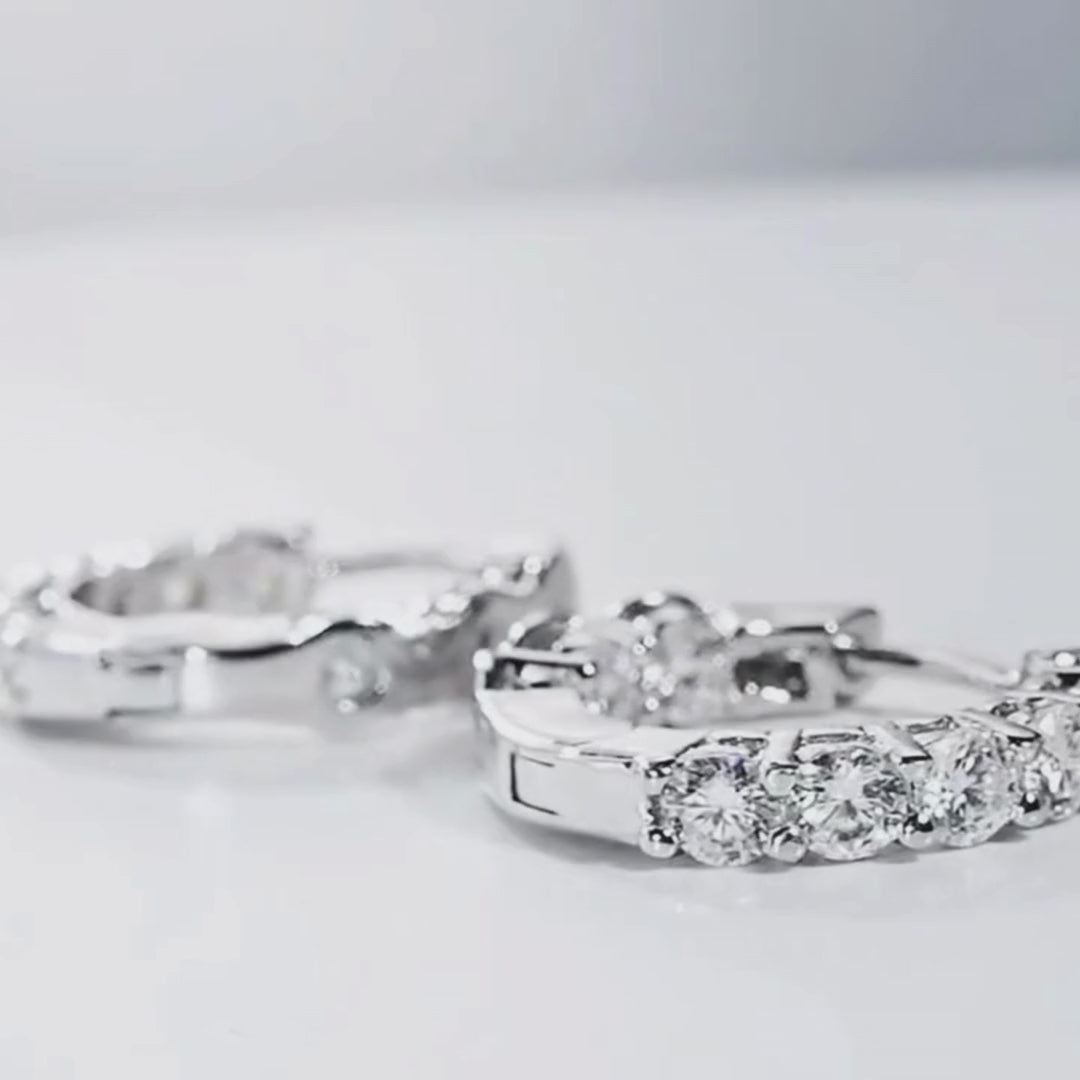 Brinco em prata .925 e 1.8ct Moissanite