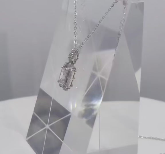 Colar com pingente em prata .925 e 1 CT moissanite