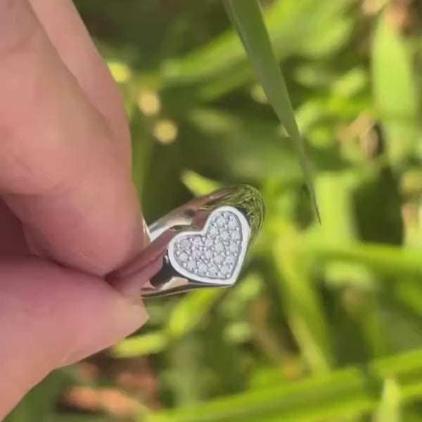 Anel em coração em prata .925 e 1 CT moissanite
