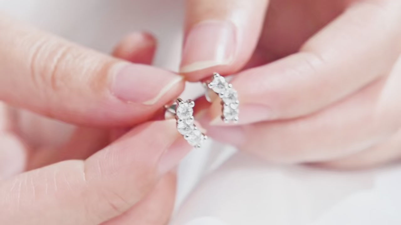 Brinco em prata .925 e moissanite