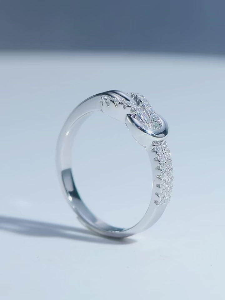 Anel em prata .925 e moissanite