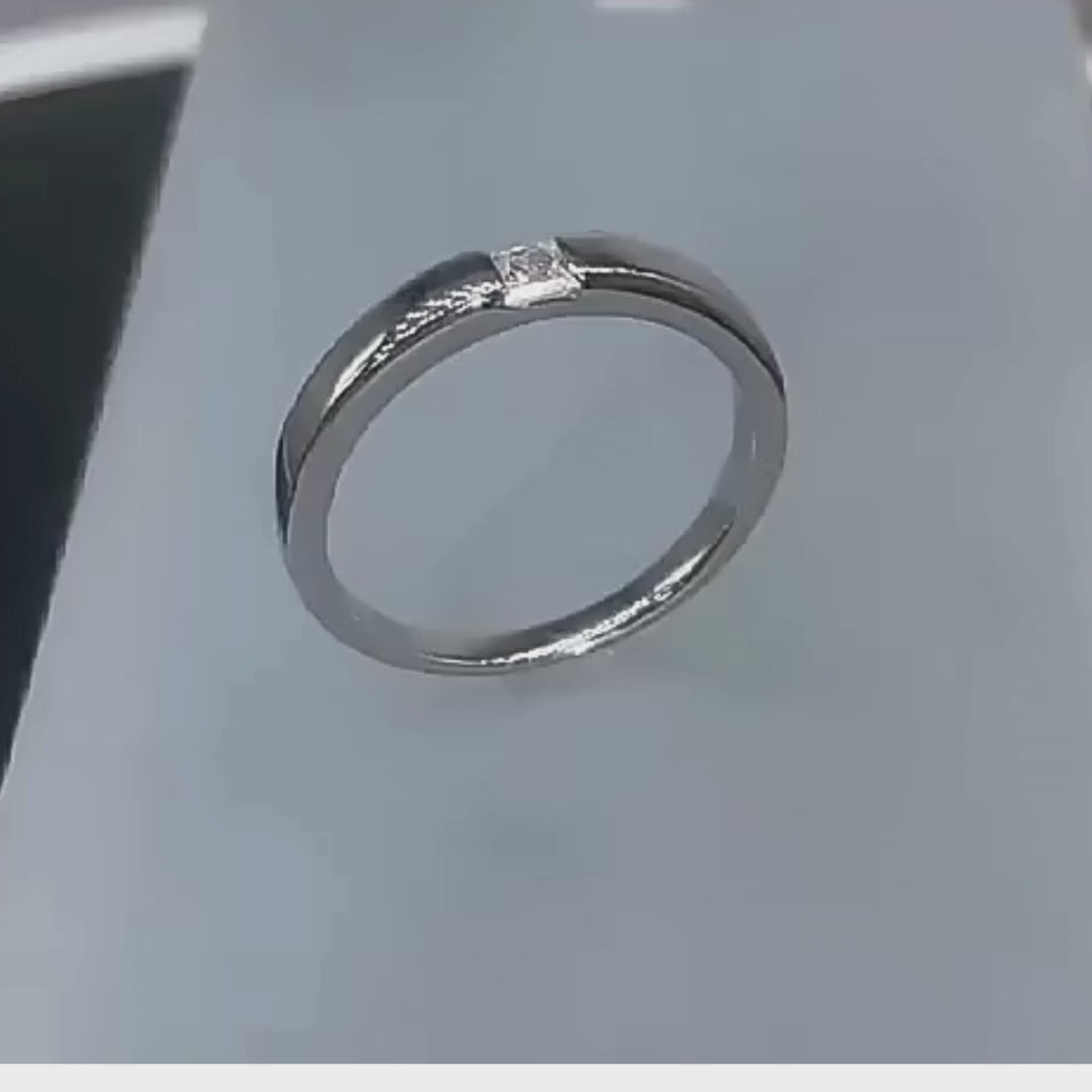 Anel em prata .925 e 0.3 CT moissanite