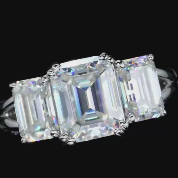 Anel 3 pedras em prata .925 e 5 ct esmeralda moissanite