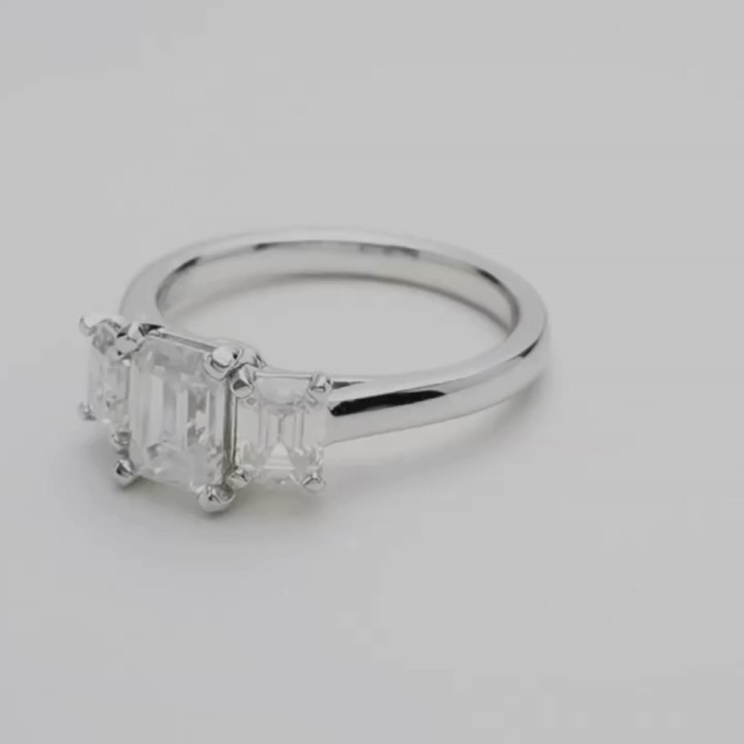 Solitário em prata .925 e 3.0 CT  moissanite