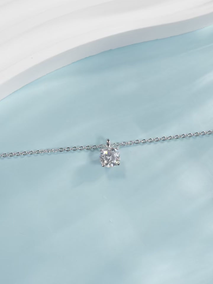 Colar com pingente em prata .925 e 1 CT Moissanite