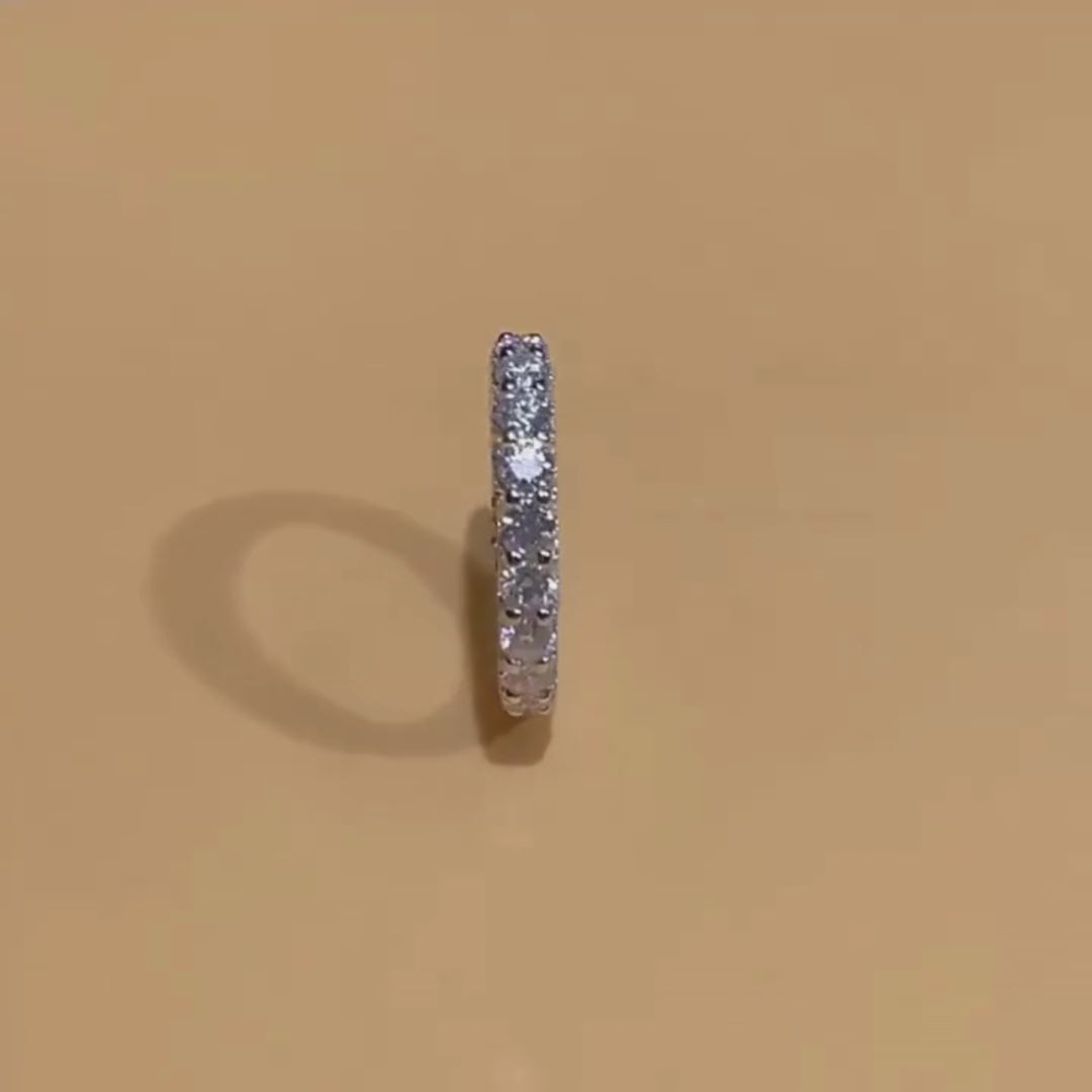 Aliança em prata .925 e 2.50. CT moissanite