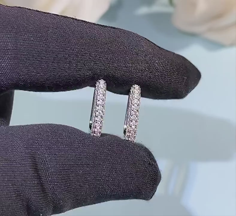 Brinco em prata .925 e 0.42ct moissanite